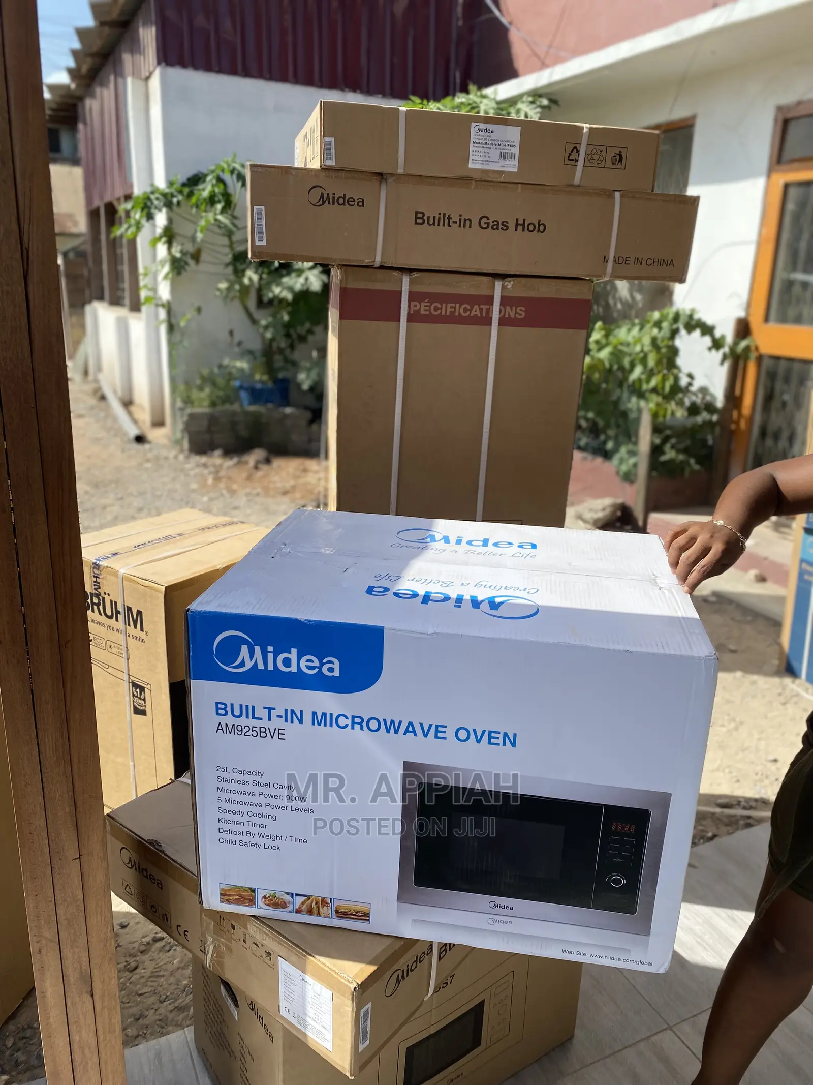 Super Fast Microwave Oven AM925BVE..