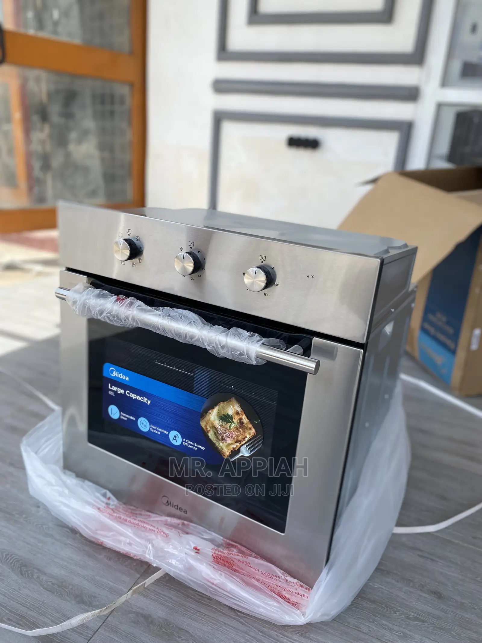 Sleek Contemporary Design Midea Microwave Oven(65M80M1-012)