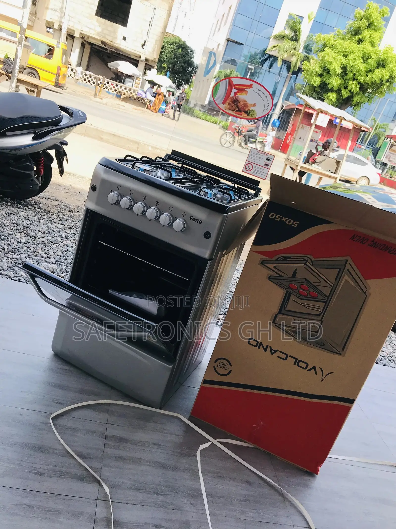 A Gas Burner Ferre 50x55 Oven With Grill