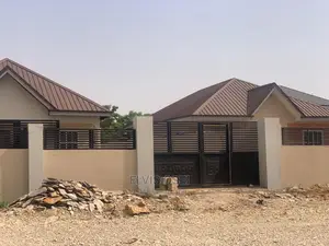 3bdrm House in Cocobod, Amansie West for Sale