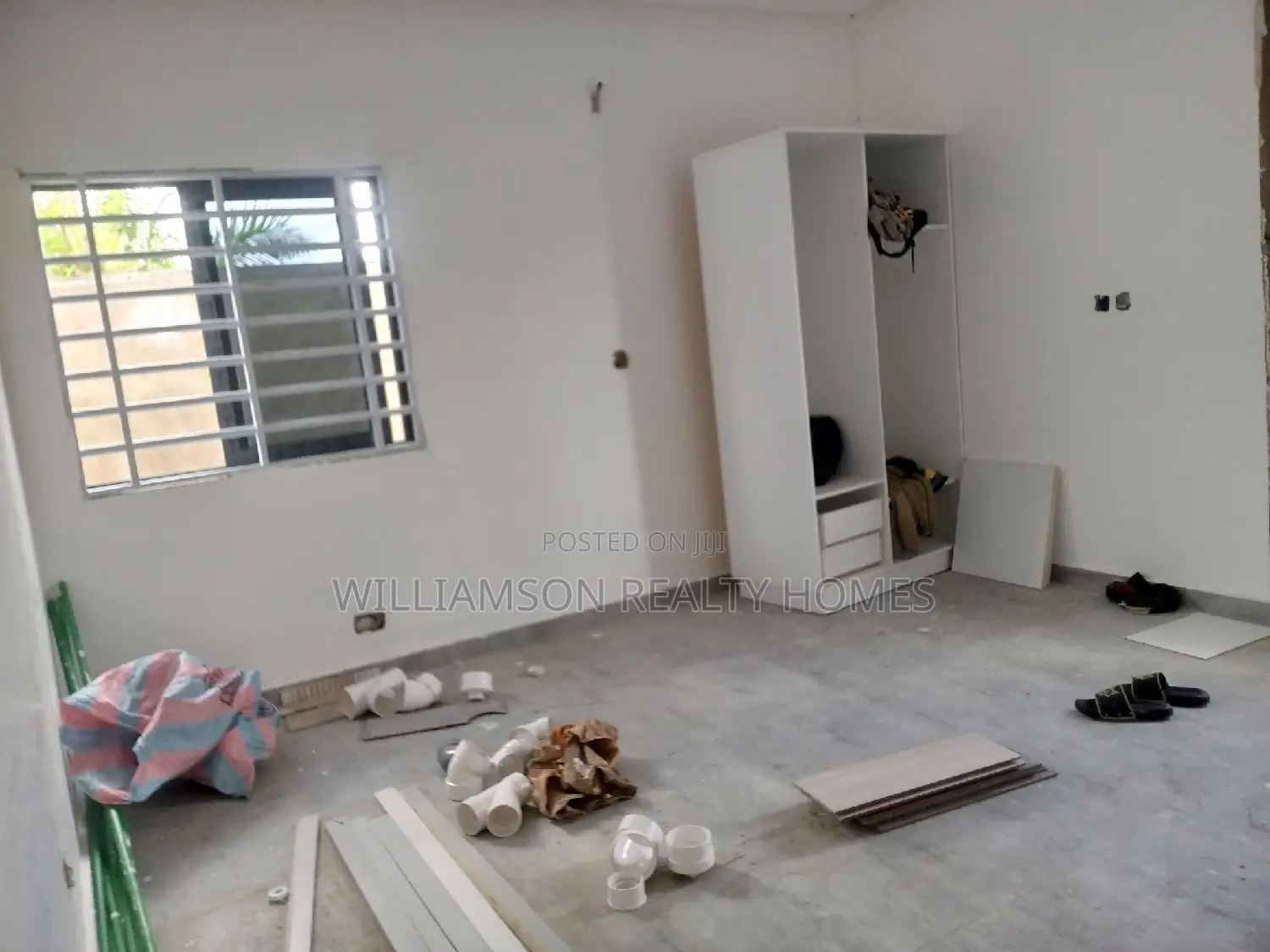 3bdrm House in Community 18, Spintex for sale