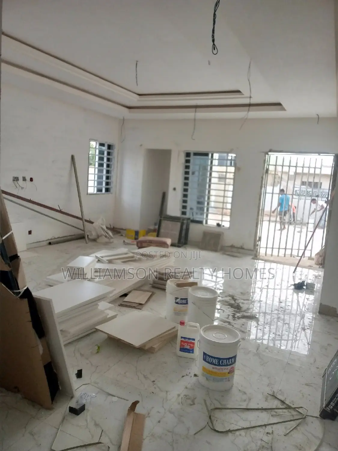 3bdrm House in Community 18, Spintex for sale