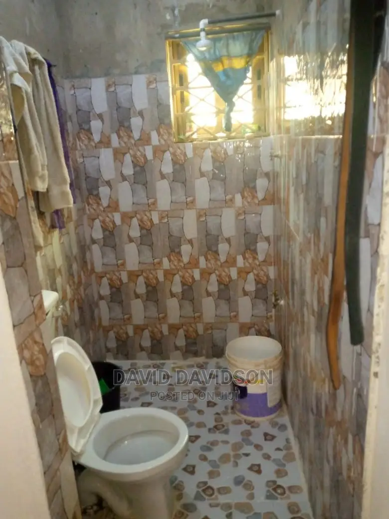Mini Flat in Chamber And Hall, Tema Metropolitan for rent