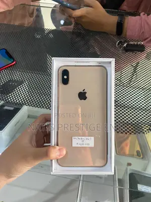 New Apple iPhone XS Max 64 GB Gold