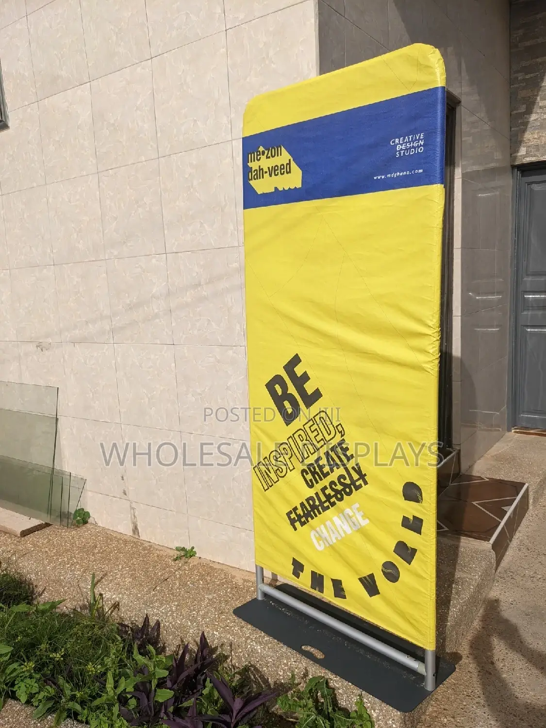 Outdoor Banner Display Stands (Pull-up Banner Ref.)