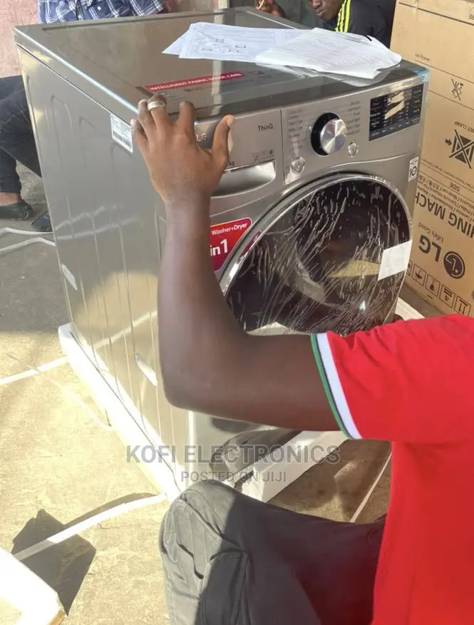Intelligent Clothing Care LG Washer Dryer | 15KG Wash / 