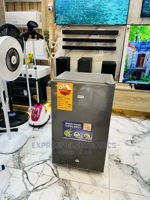 Lock and Key Nasco Table Top Single Door Fridge