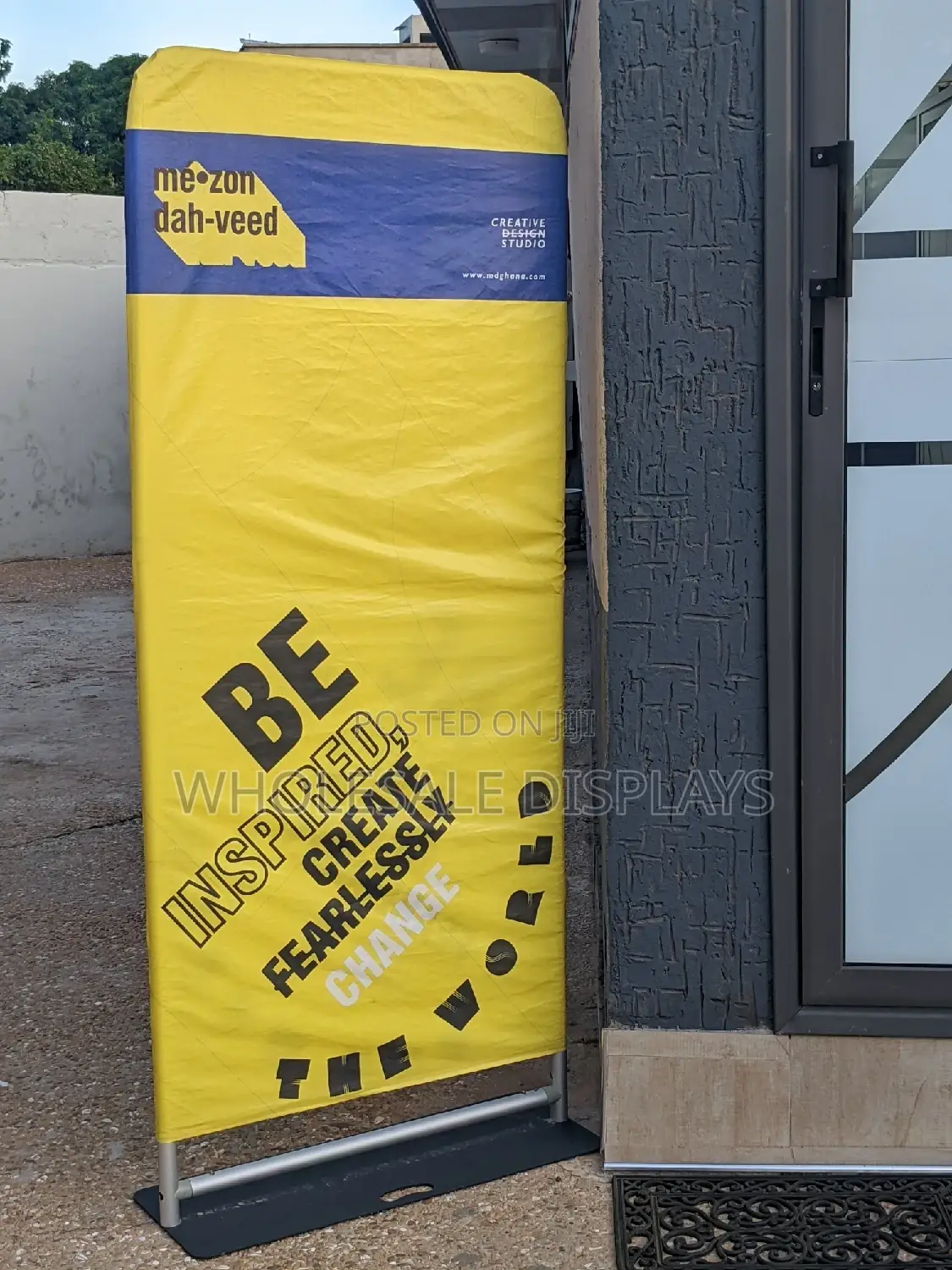 Outdoor Banner Display Stands (Pull-up Banner Ref.)