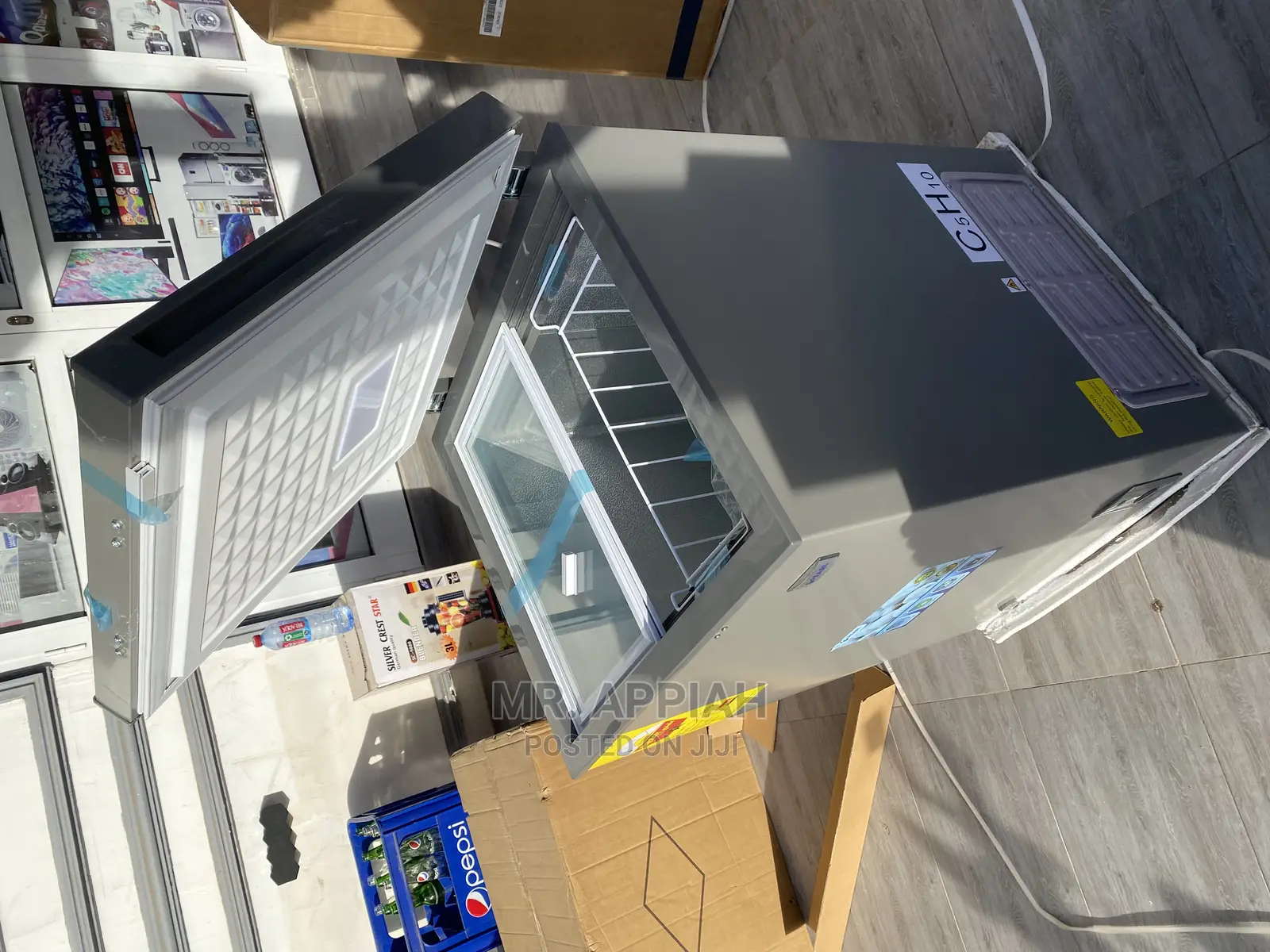 Energy Efficient Pearl Chest Single Door Deep Freezer.