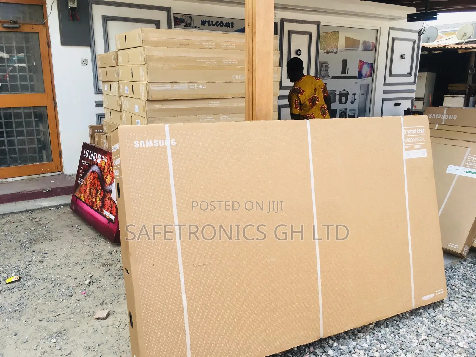Never a Dull Movement With Samsung 65” Bu80 LED Tv