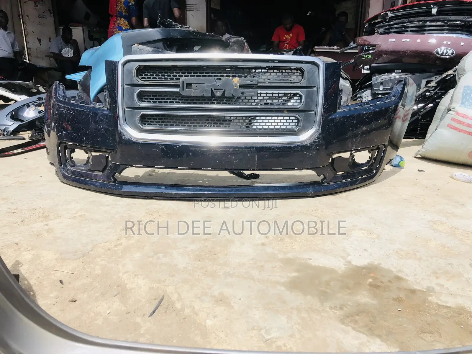 GMC Terrain 2015 Front Bumper and the Grill