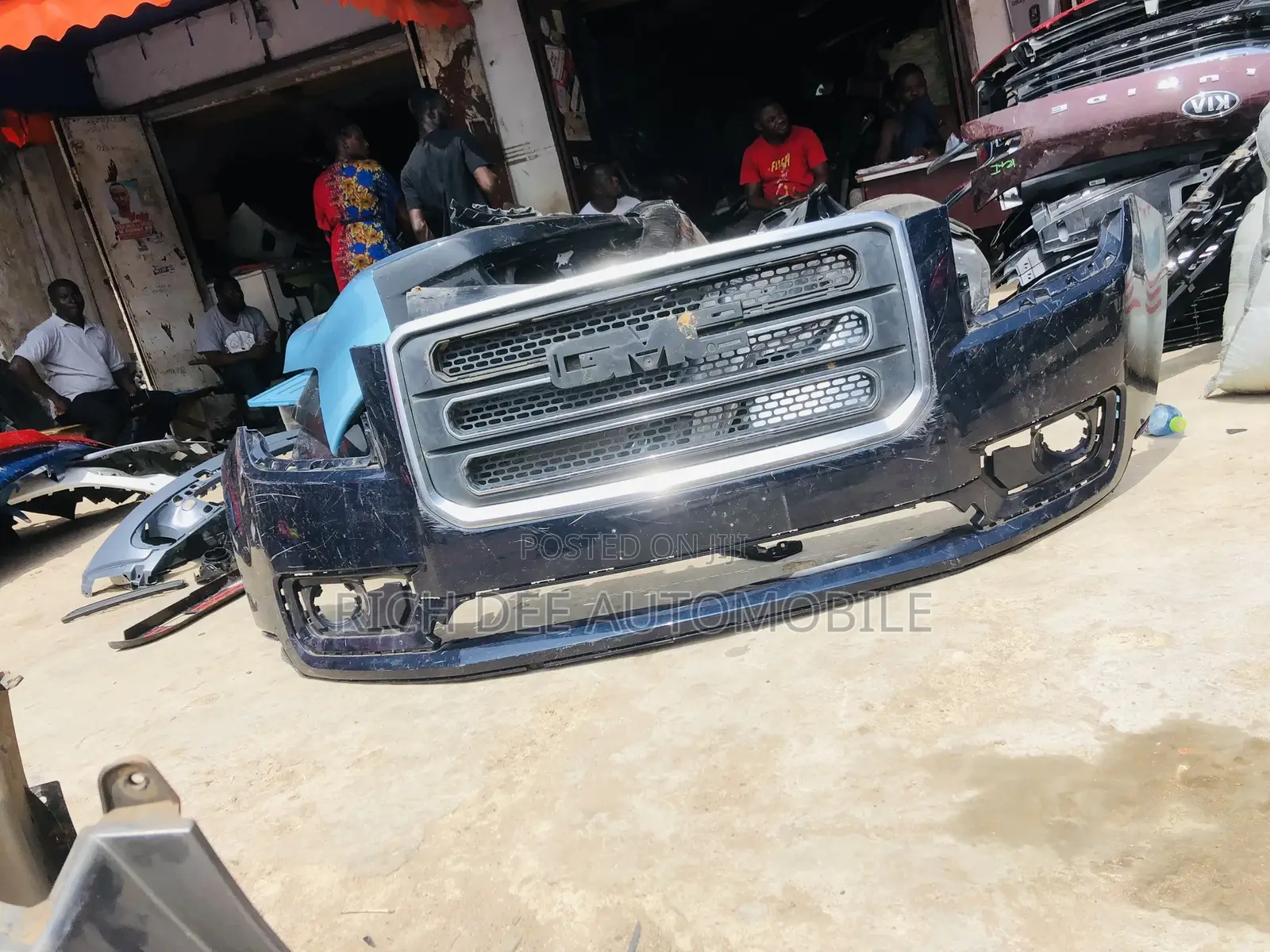 GMC Terrain 2015 Front Bumper and the Grill