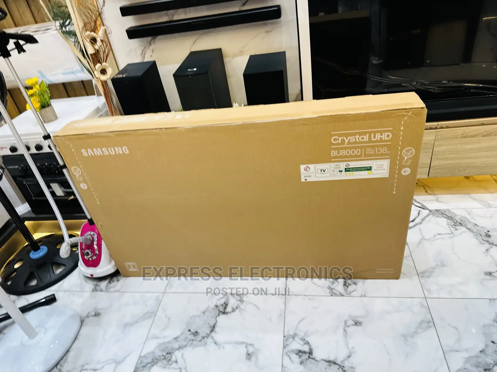 High Brightness Sleek UHD Smart Samsung 55”Bu8000 Tv
