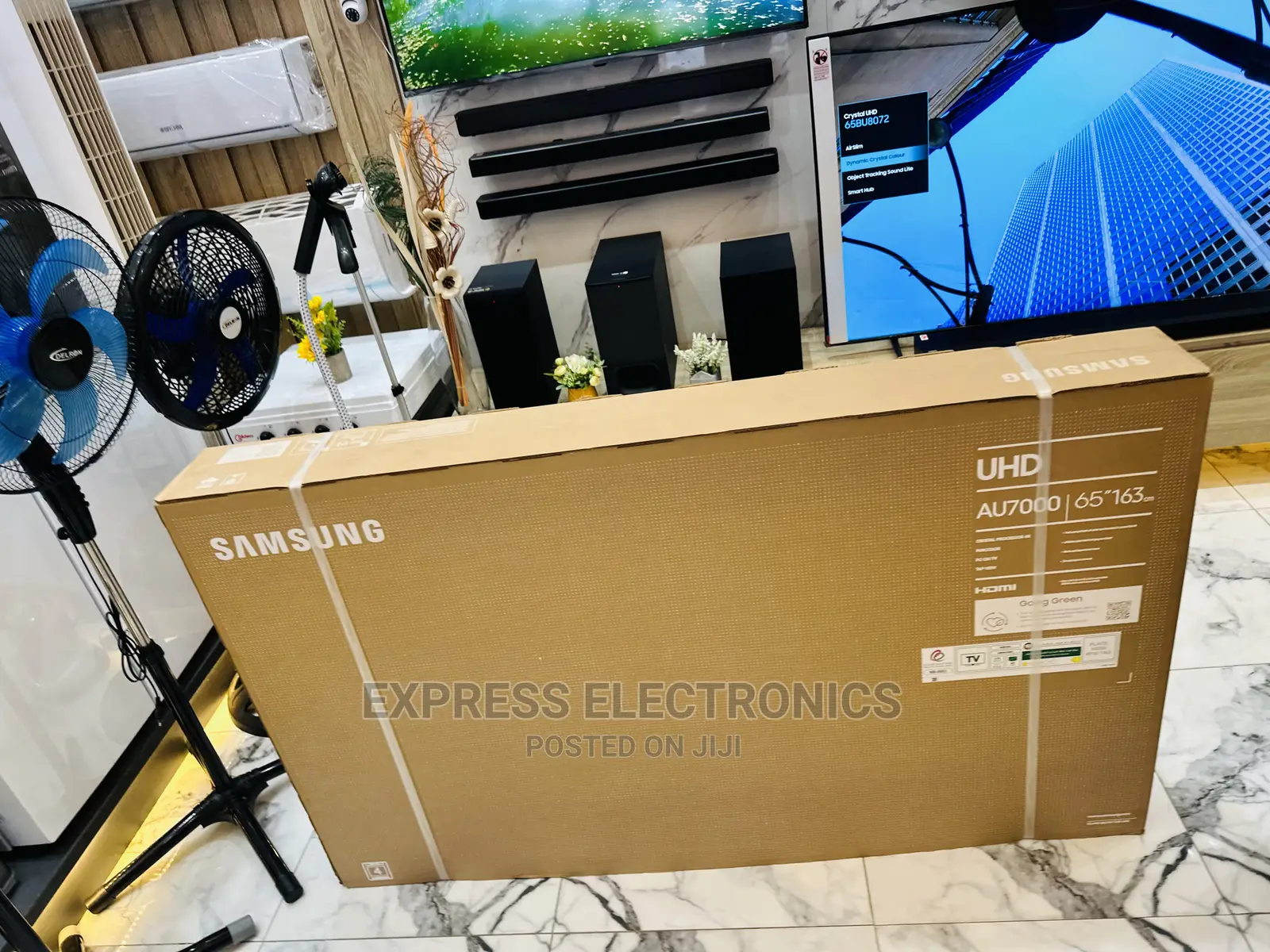 Crisp and Vivid Pictures UHD Smart Samsung 65”Au7000
