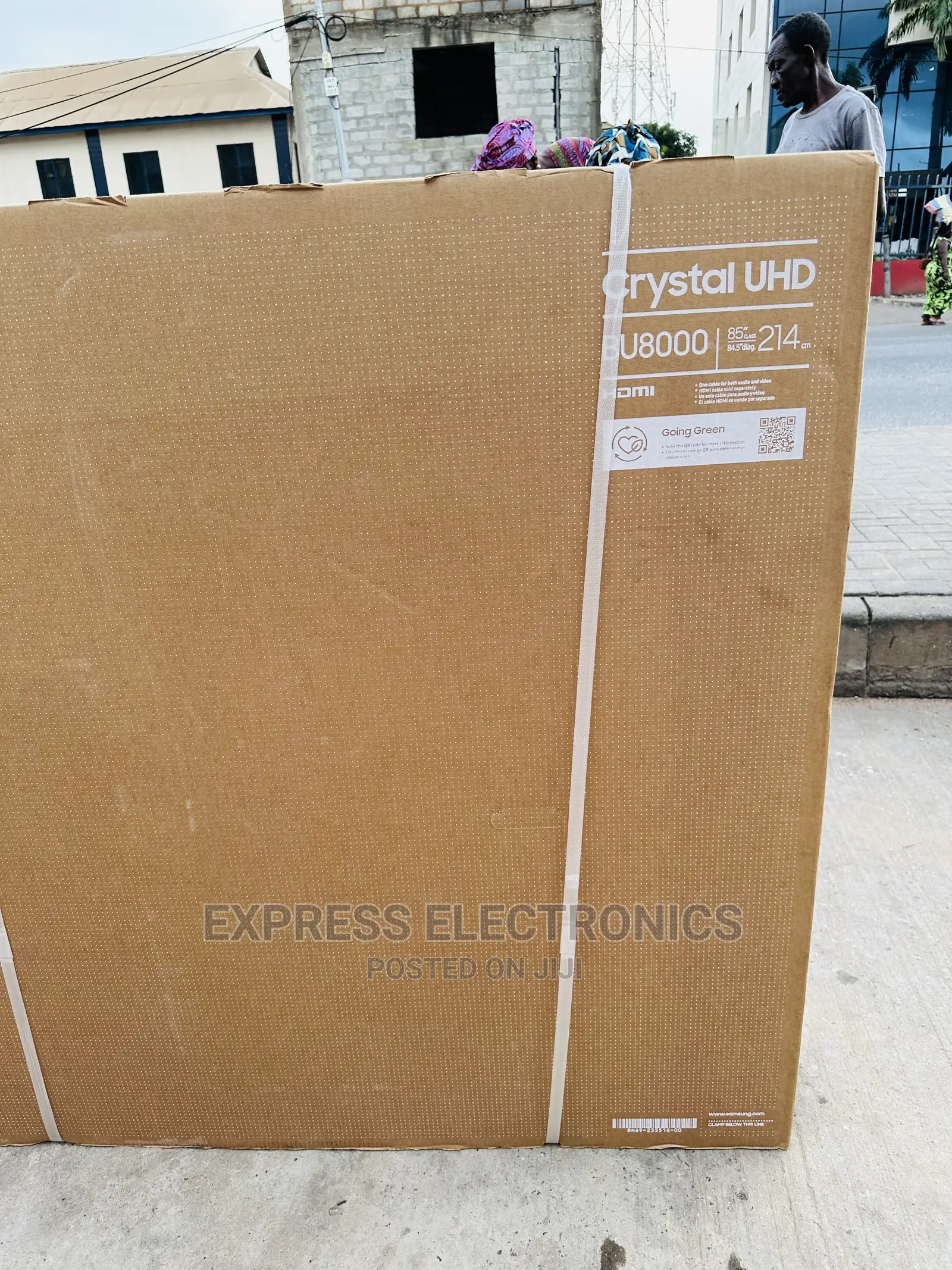 Realistic Shades and Hues UHD Smart 85”Bu8000 Tv