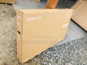 Stay Entertained With Samsung 50” LED Au70 Tv
