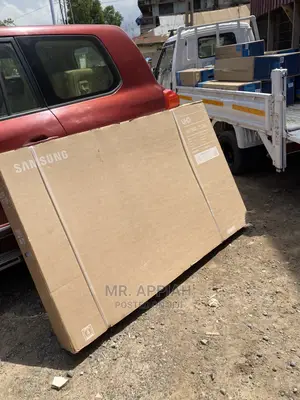 Never a Dull Moment With Samsung 75au7000 Crystal Tv.