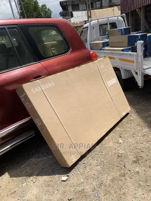 Authentic 75inch Smart Tv at a Cool Price (75au7000).