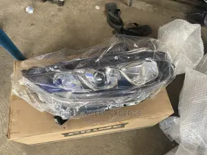 Honda Civic 2017 Headlight