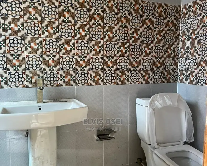 2bdrm Apartment in Dansoman for rent