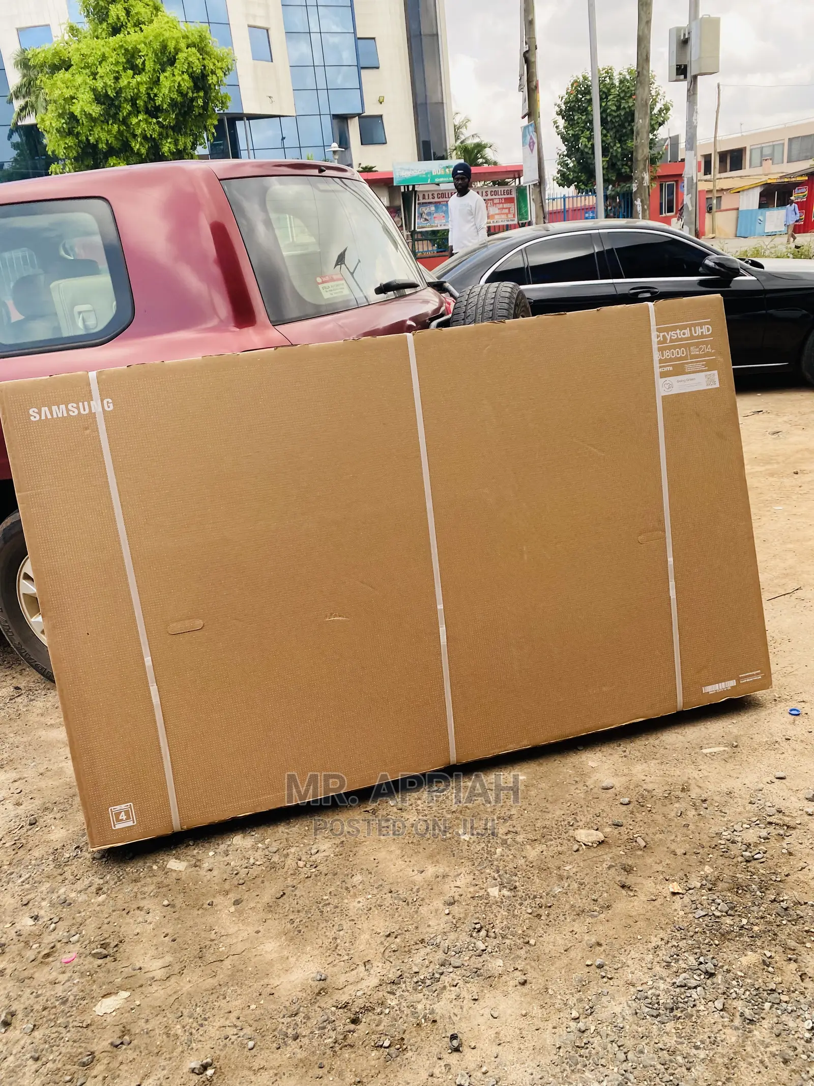 Never a Dull Moment With 85”Samsung Tv (85bu8000) 