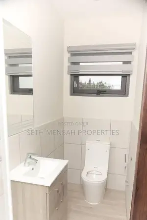 3bdrm Bungalow in Adjiriganor for Sale