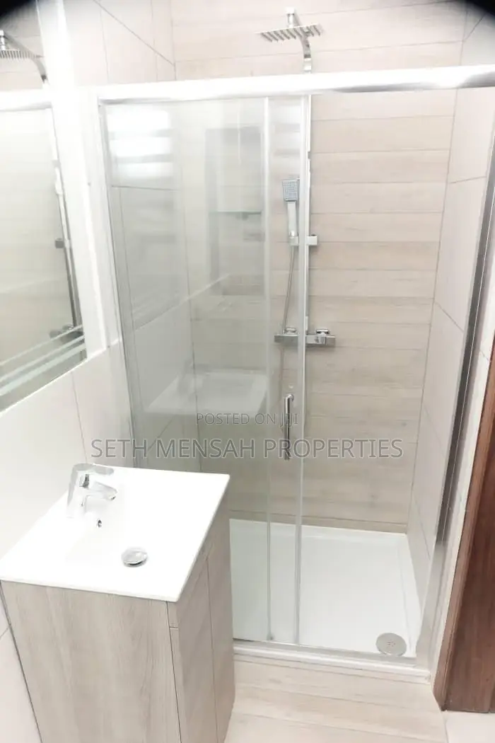 3bdrm Bungalow in Adjiriganor for Sale