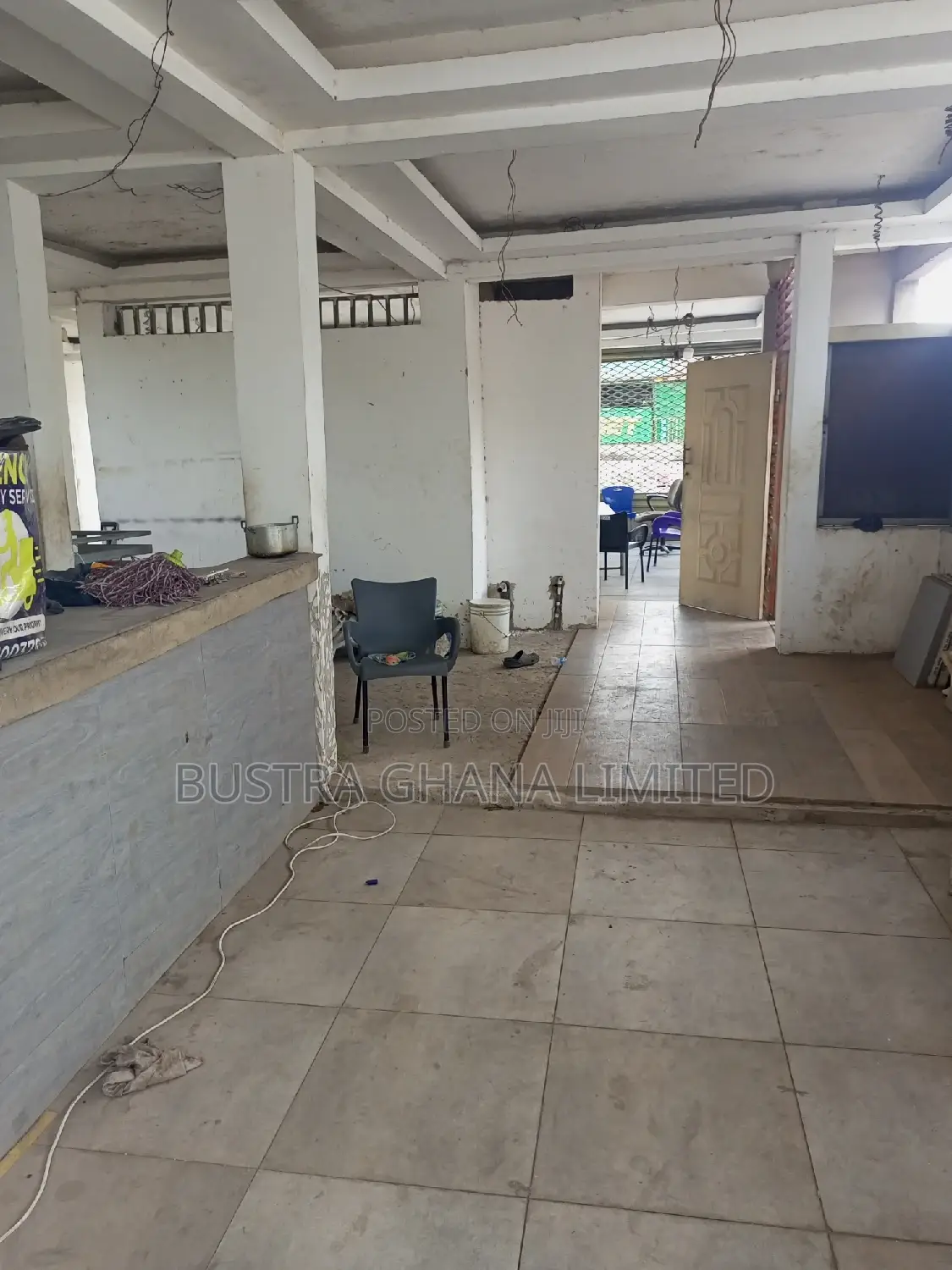 Store/Office for Sale at a Good Point