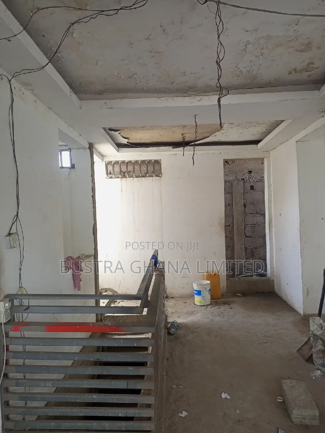 Store/Office for Sale at a Good Point