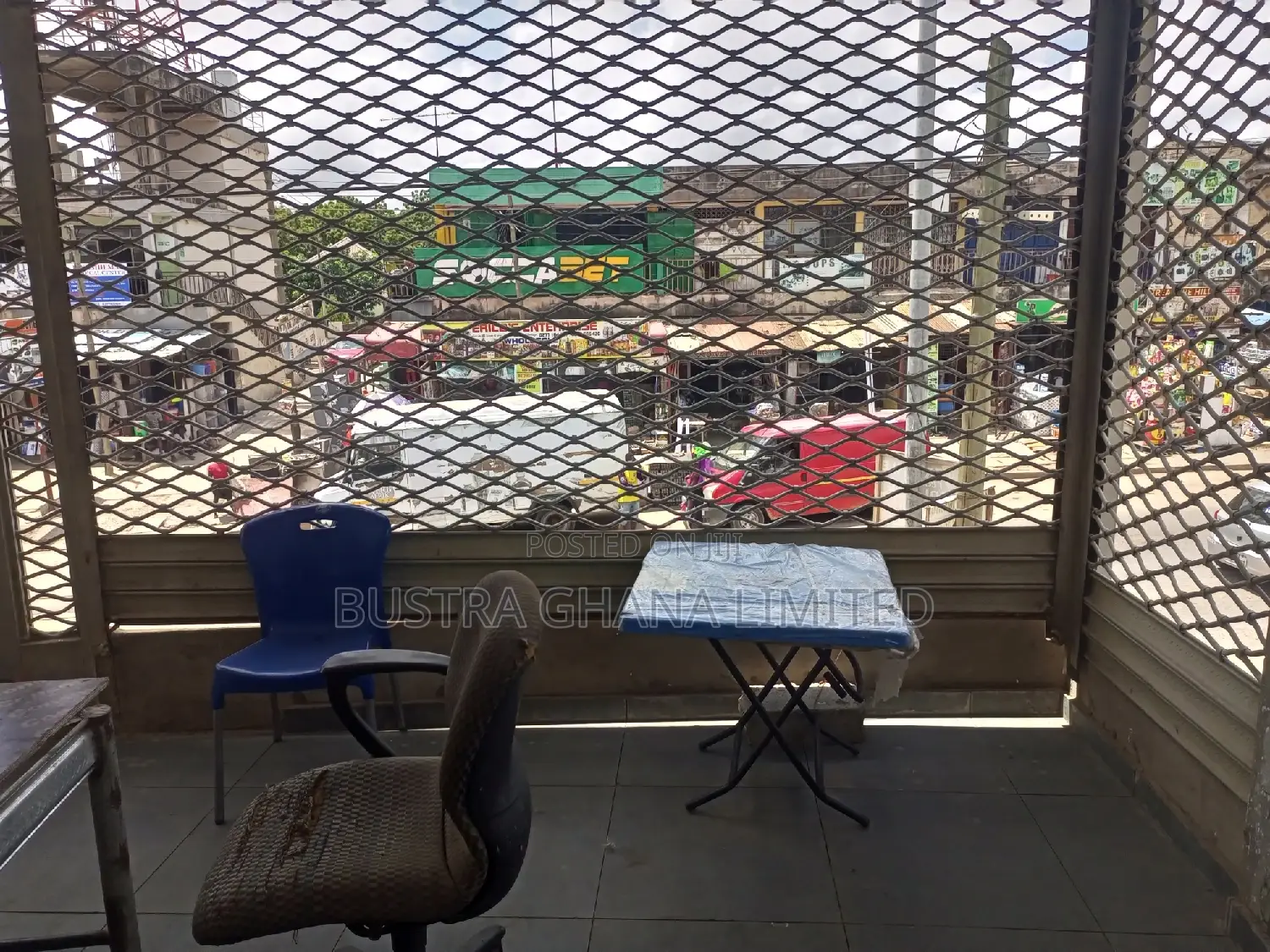 Store/Office for Sale at a Good Point