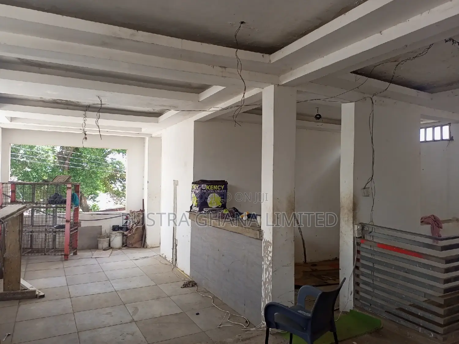 Store/Office for Sale at a Good Point