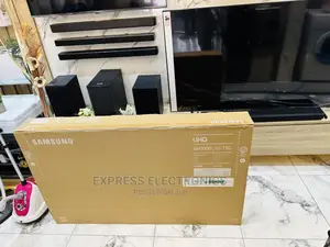 100%Pure UHD Smart Samsung 55”Au7000 Tv