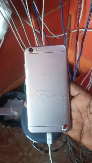 Vivo Y66i 32 GB Silver