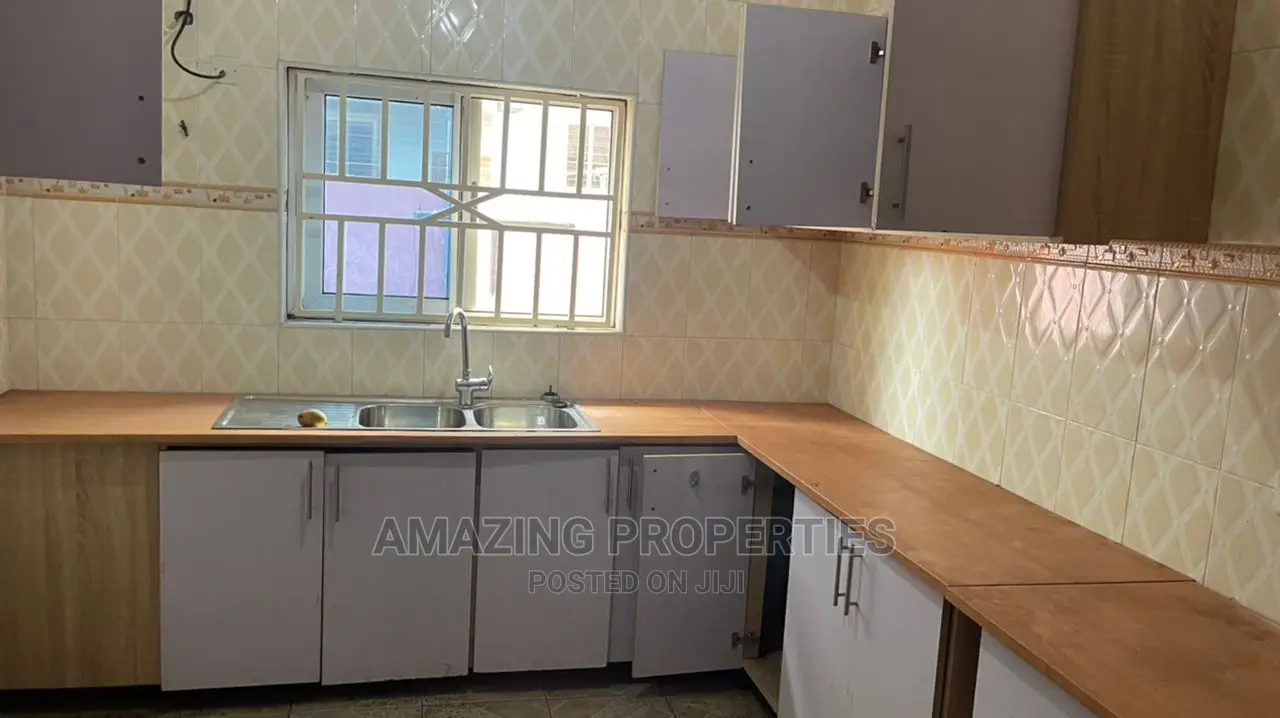 3bdrm House in Spintex for rent