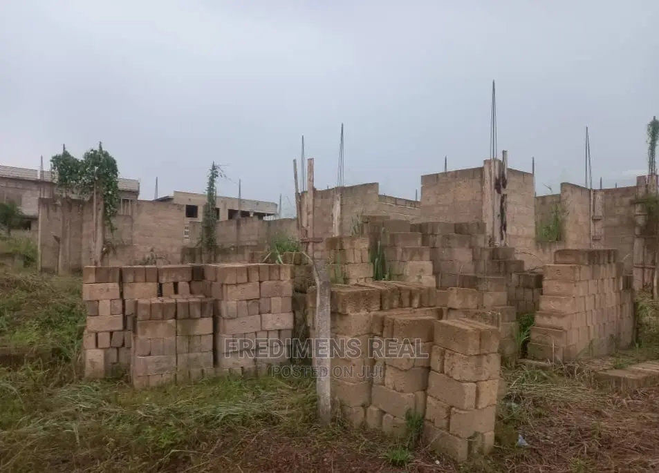 4bdrm House in Fredimens Real, Kumasi Metropolitan for Sale