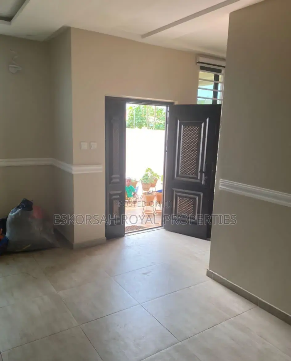 4bdrm House in Agbogba Police for rent
