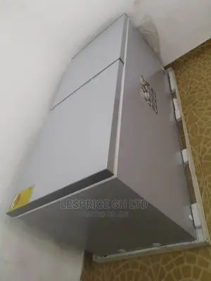 Powerful Pearl Chest Freezer 708L