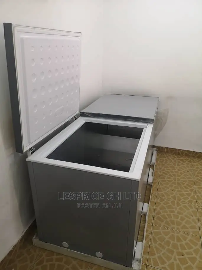 Super Awesome Pearl Chest Freezer 708L