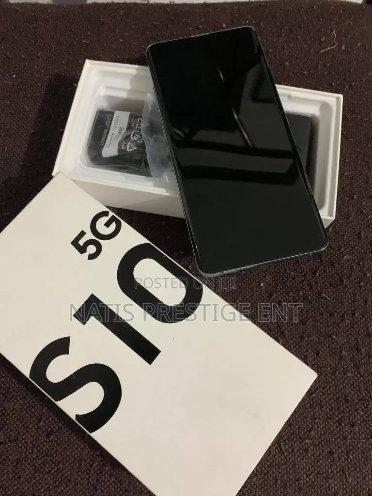 New Samsung Galaxy S10 5G 256 GB Black