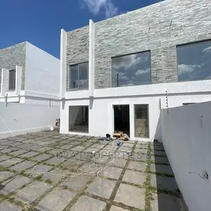 4bdrm House in Dzorwulu for Sale