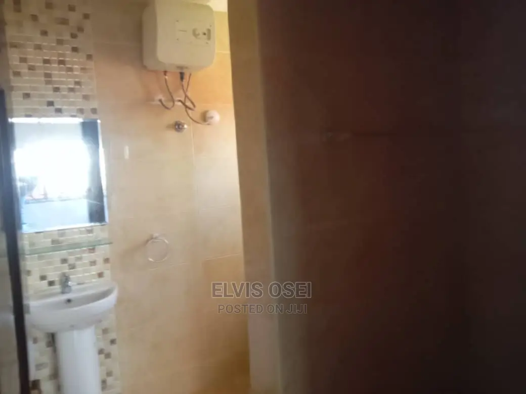 3bdrm House in Acp, Pokuase for Rent