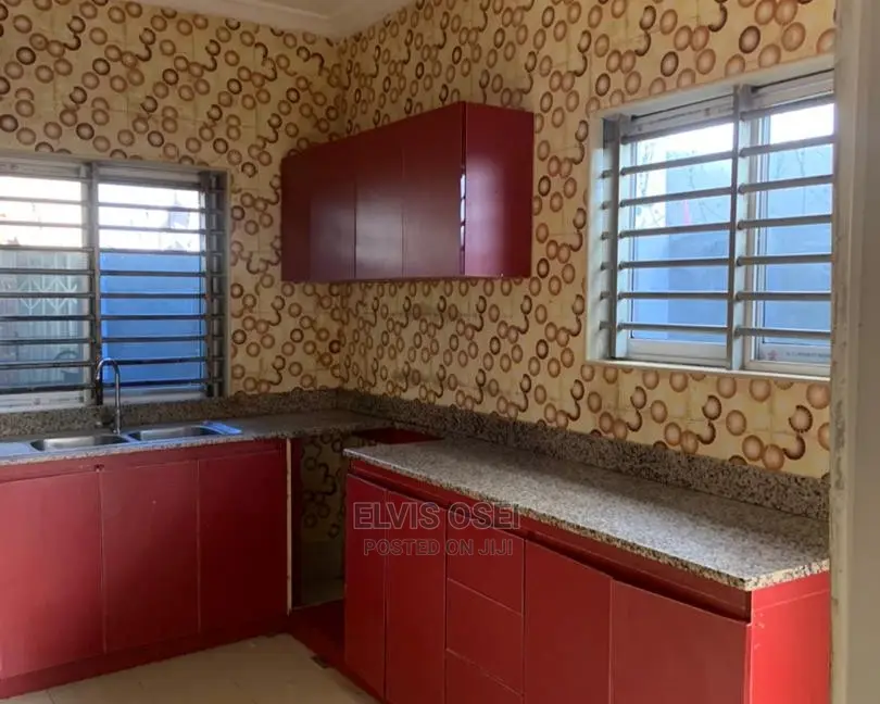 3bdrm House in Palas Town, Awoshie for Rent