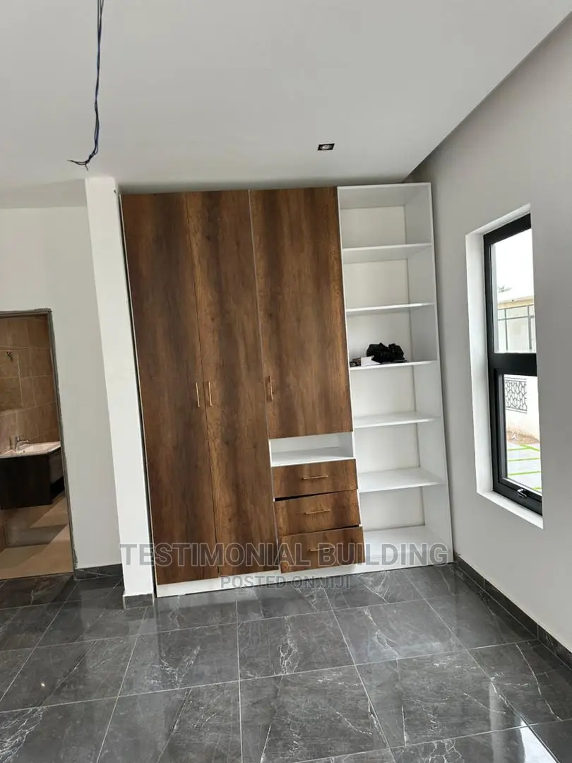 3bdrm House in Testimonial Building, East Legon for Sale