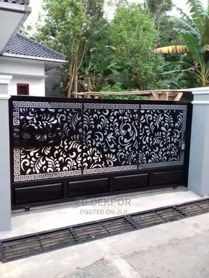 CNC Metal Gate