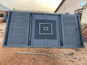Cl Metal Gate