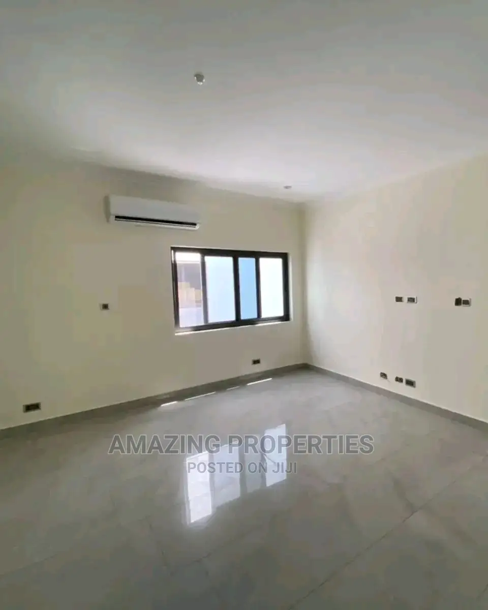 5bdrm House in East Legon for Rent