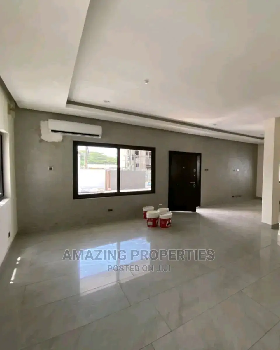 5bdrm House in East Legon for Rent