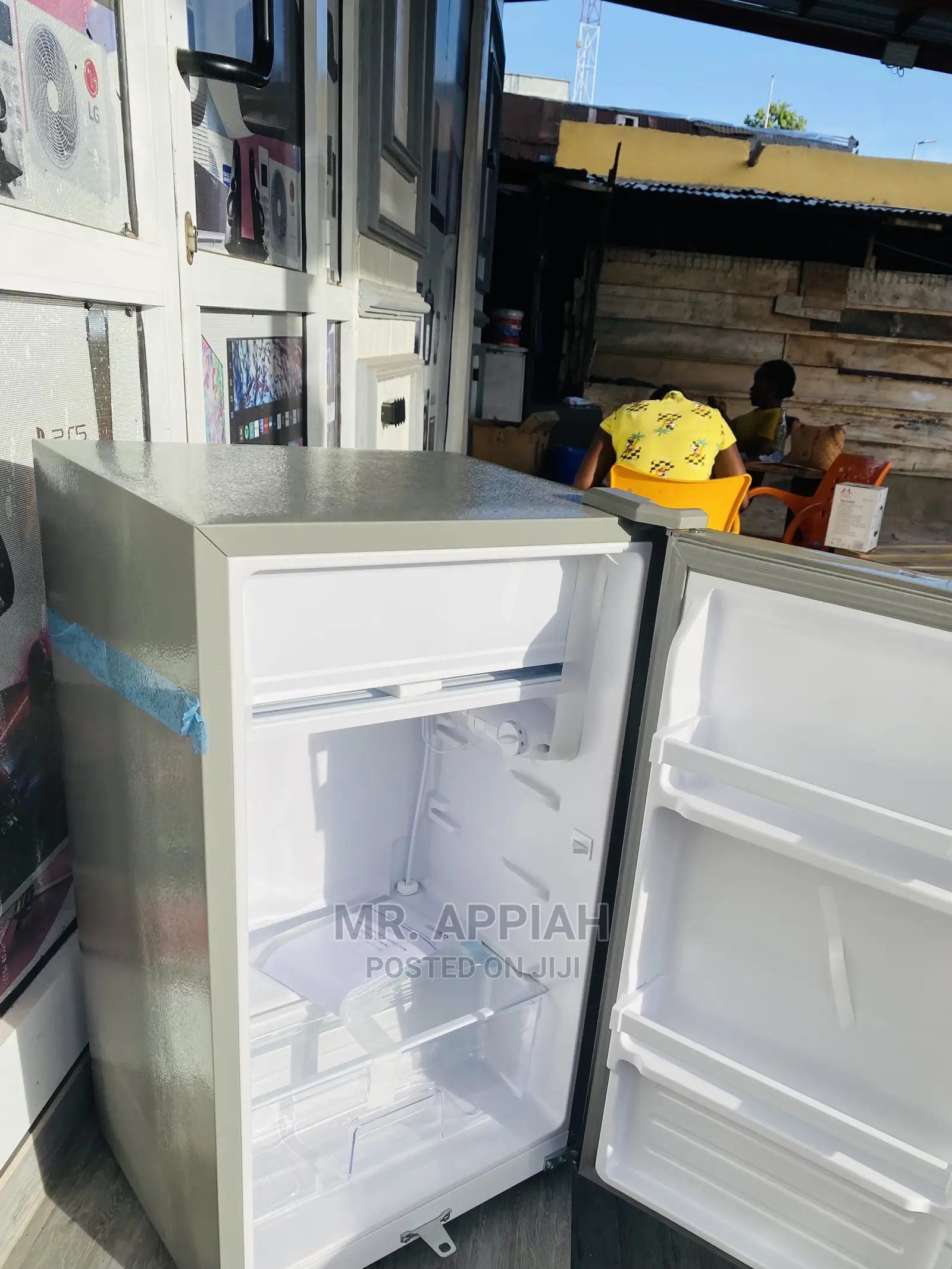 High Quality Pearl Single Door Fridge at Best Price 