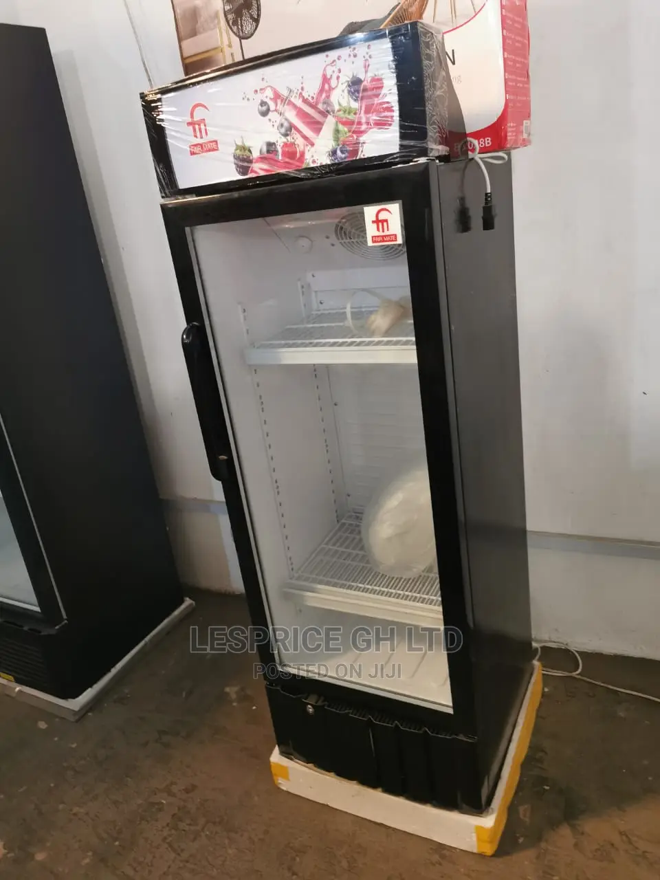 Exclusive Fairmate Display Fridge 190L