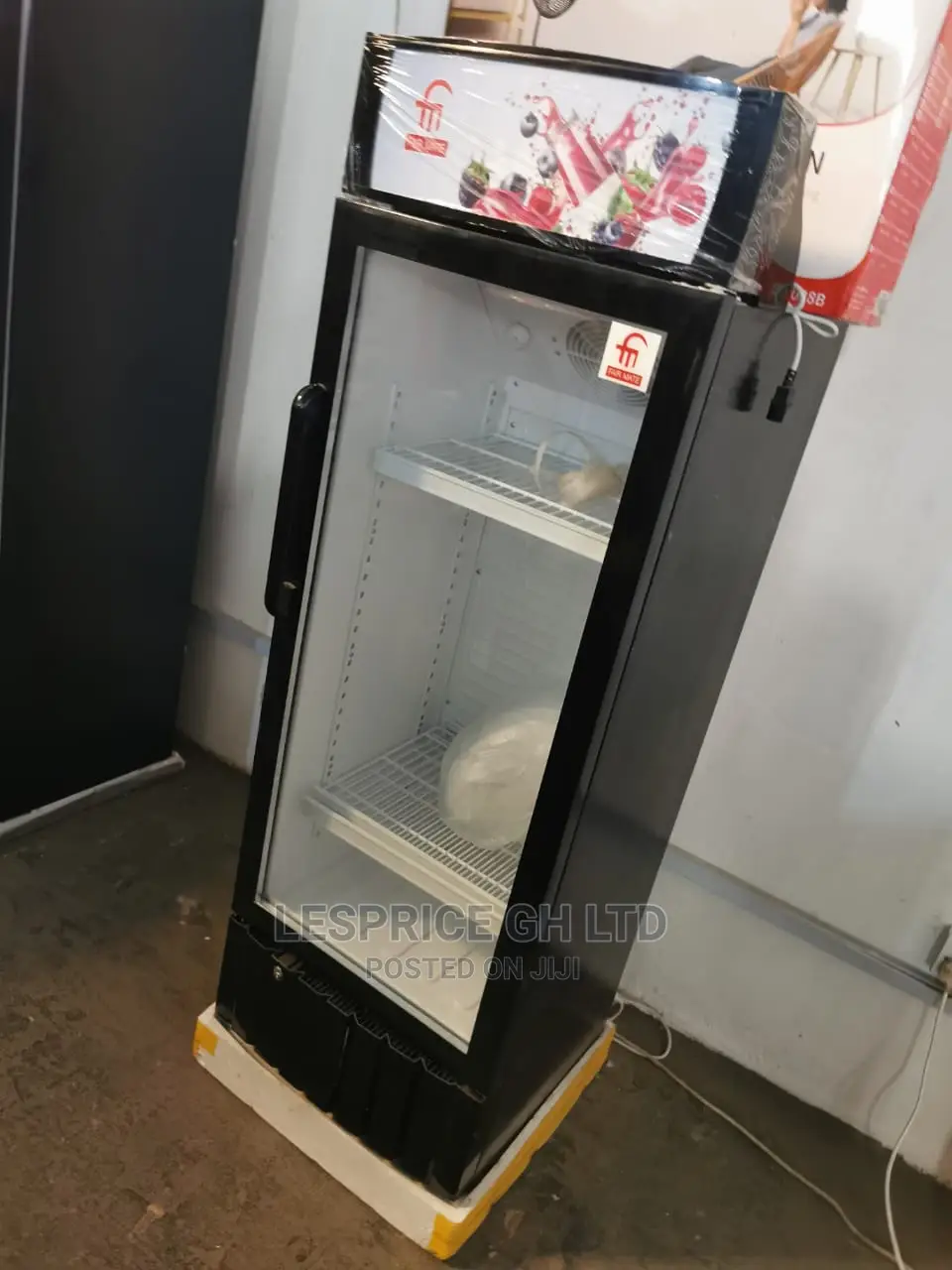 Perfect New Fairmate Display Fridge 190L